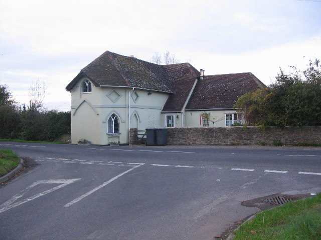 File:Tollhouse, Clivey - geograph.org.uk - 78998.jpg