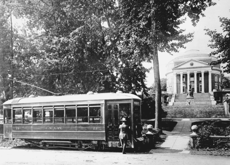 File:Trolley in front of The Rotunda at the University of Virginia.jpg