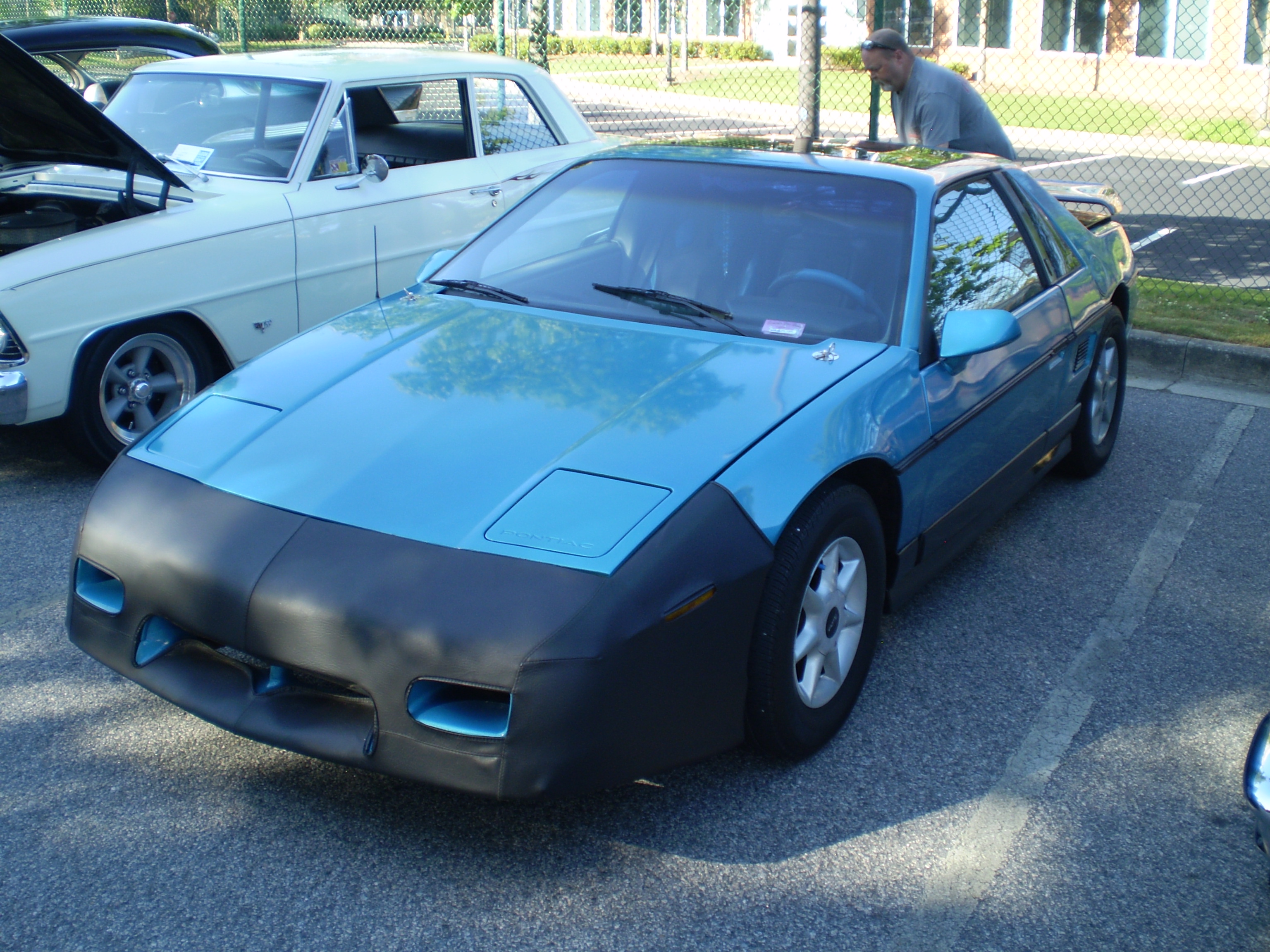 Pontiac Fiero - Wikipedia