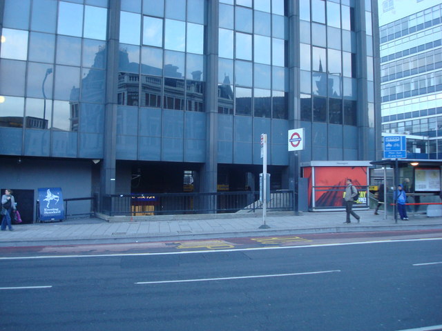 File:Archway Underground Station - geograph.org.uk - 1638620.jpg