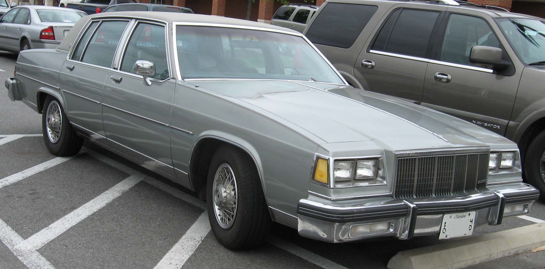 File:Buick-Electra-sedan.jpg - Wikimedia Commons