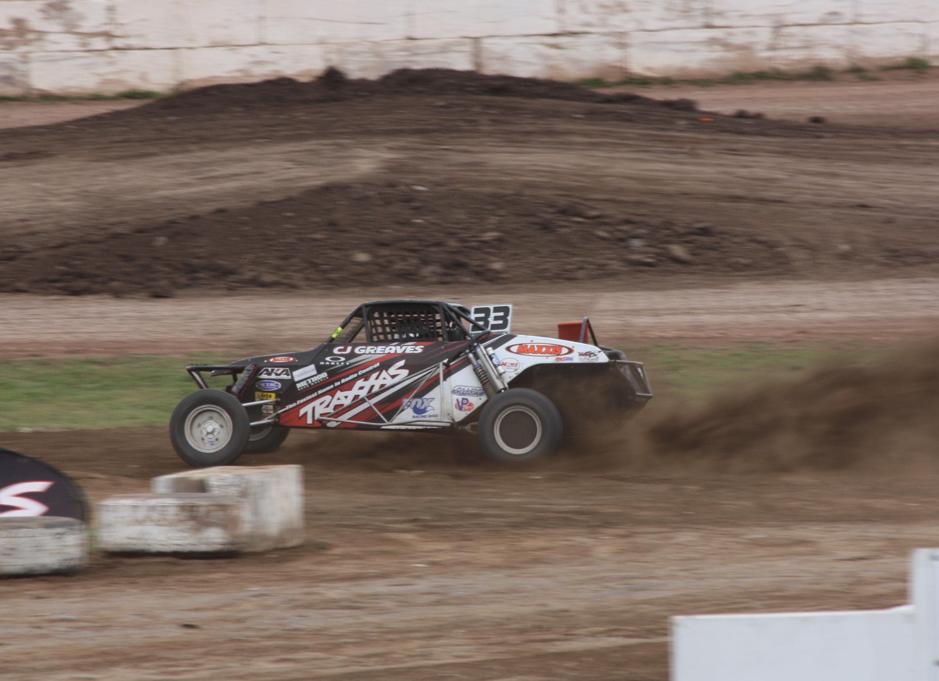 File:CJ Greaves rooster tail TORC Super Buggy Oshkosh 2011.jpg - Wikimedia  Commons