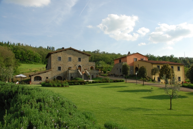 File:Casa Portagioia in Tuscany.jpg - Wikimedia Commons