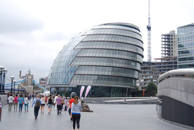 File:City Hall - geograph.org.uk - 4427185.jpg