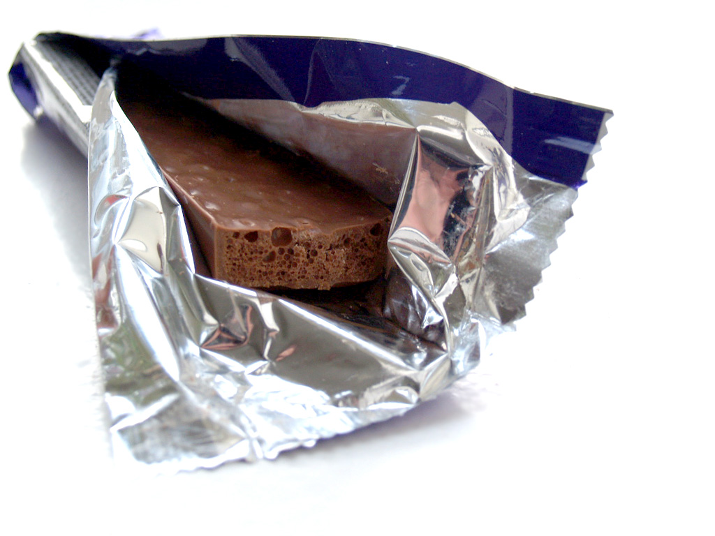 Flickr - cyclonebill - Cadbury Dairy Milk Bubbly