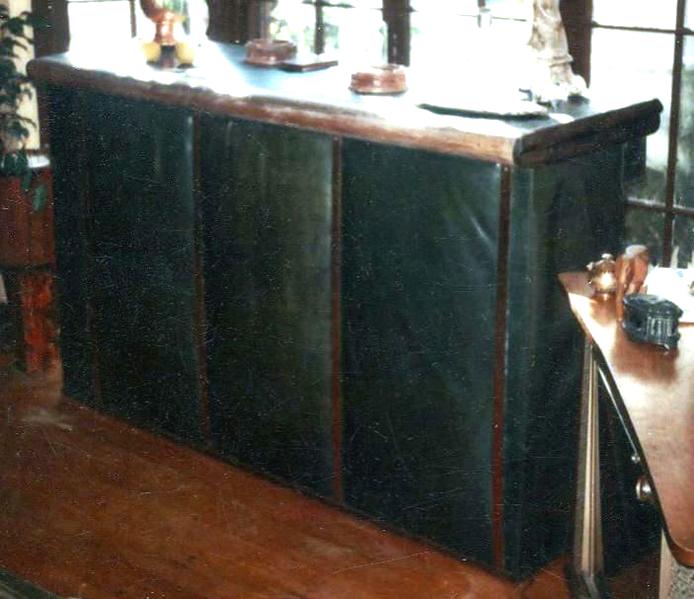 File:Former Beverly Hills Hotel front desk 1979.jpg