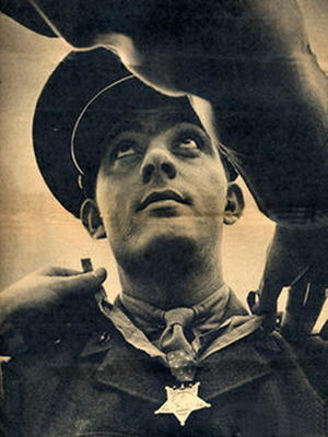 Amazing Historical Photo of John Basilone with Medal of Honor on 6/25/1943 