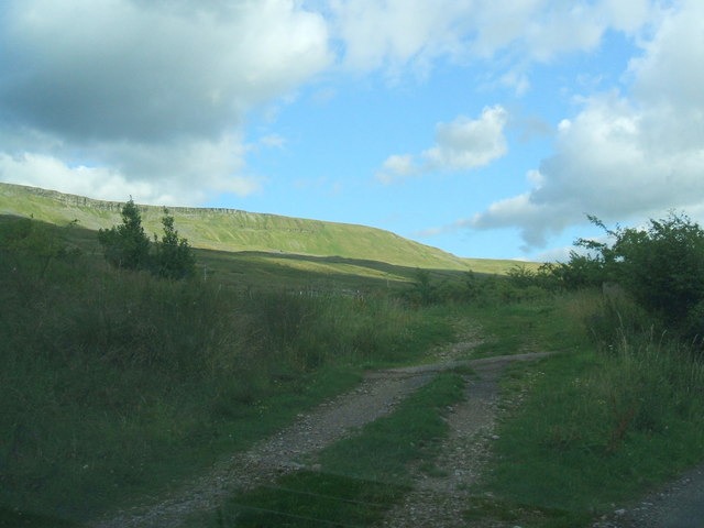 Lady Anne's Way at Thrang - geograph.org.uk - 1983355