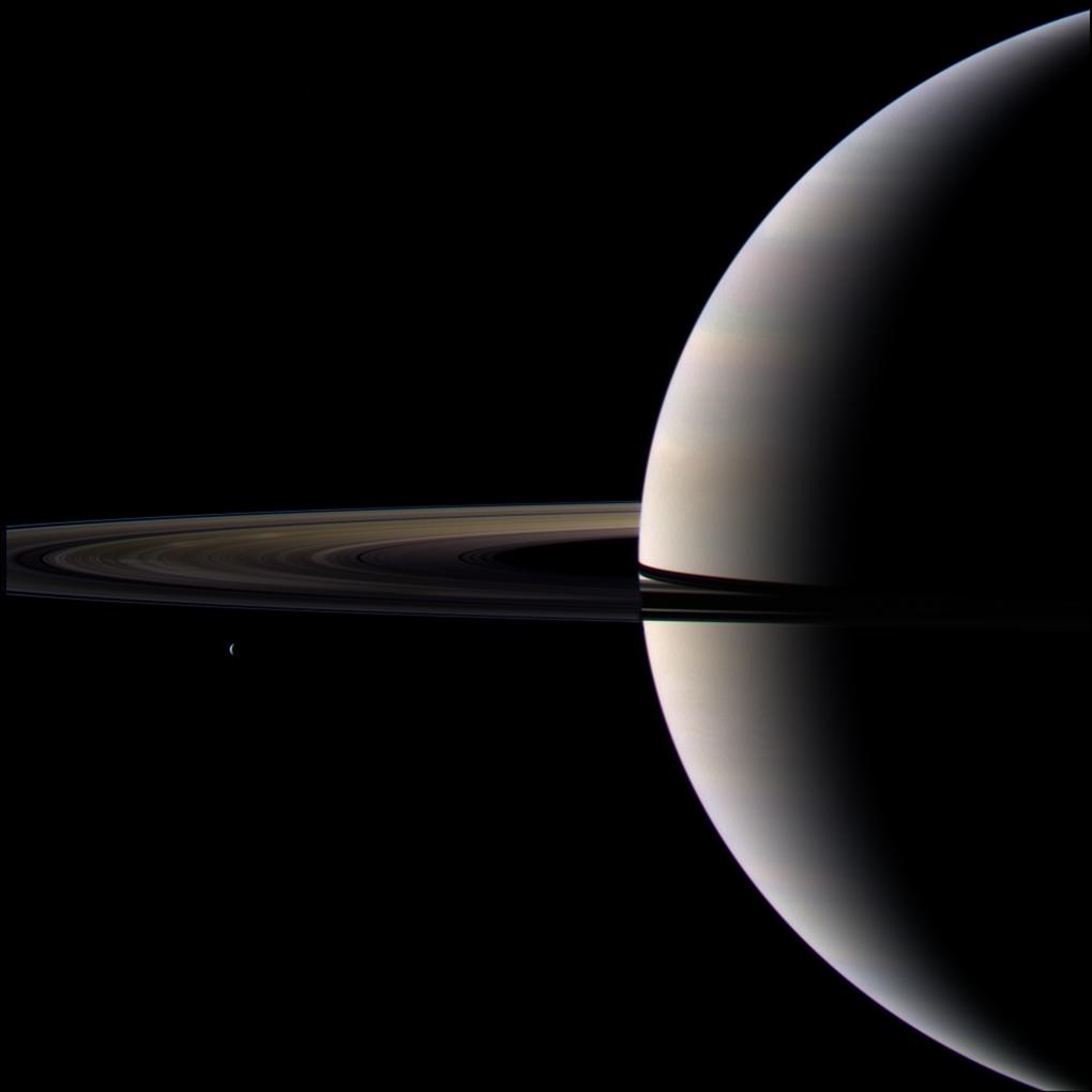 File:Backlit Saturn from Cassini Orbiter 2007 May 9.jpg - Wikipedia