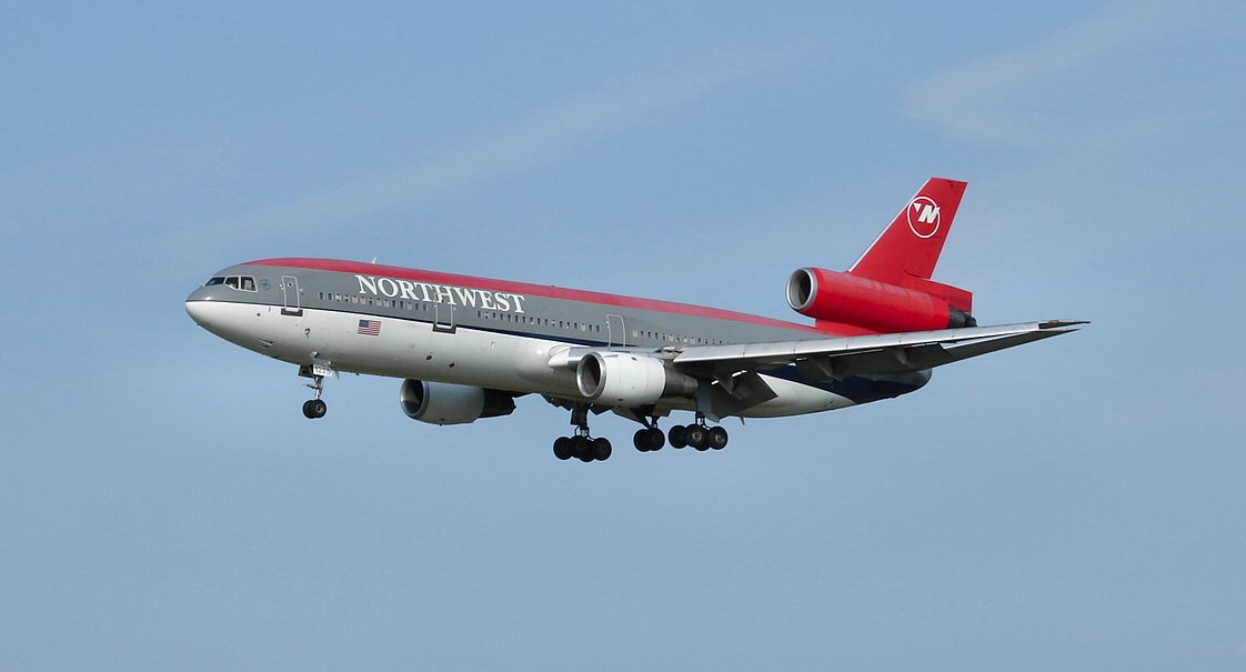 McDonnell Douglas DC-10, a tribute (287995500).jpg