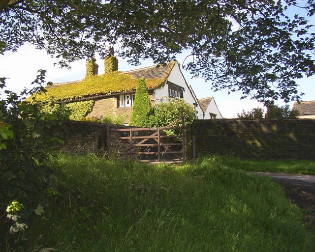 File:Plane Trees Farm, Coley Road, Lower Shelf - geograph.org.uk - 494704.jpg