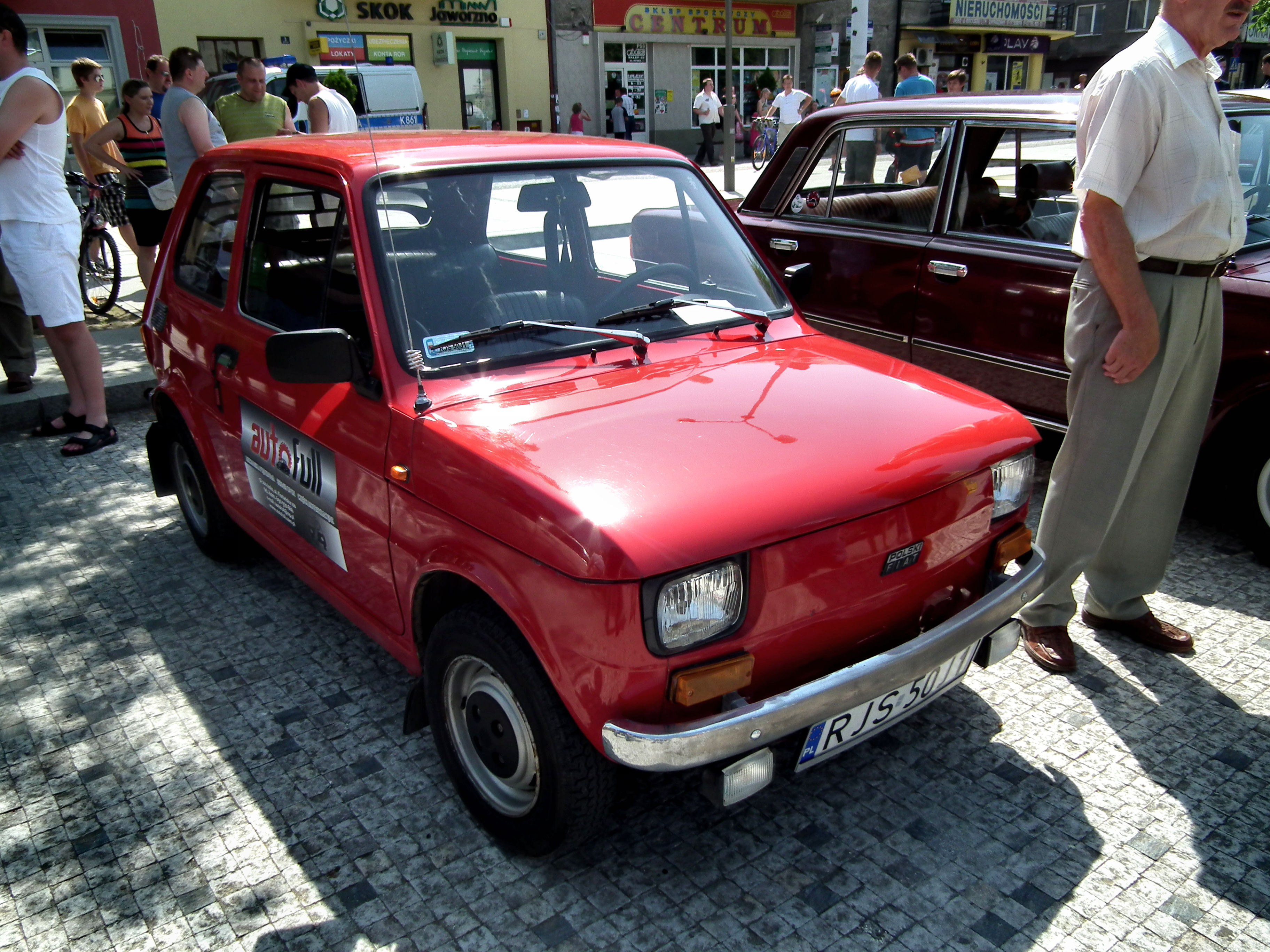 Polski Fiat 126 p logo. 650 78