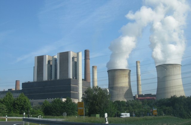 File:RWE Power AG - Kraftwerk Weisweiler - geo-en.hlipp.de - 11071.jpg