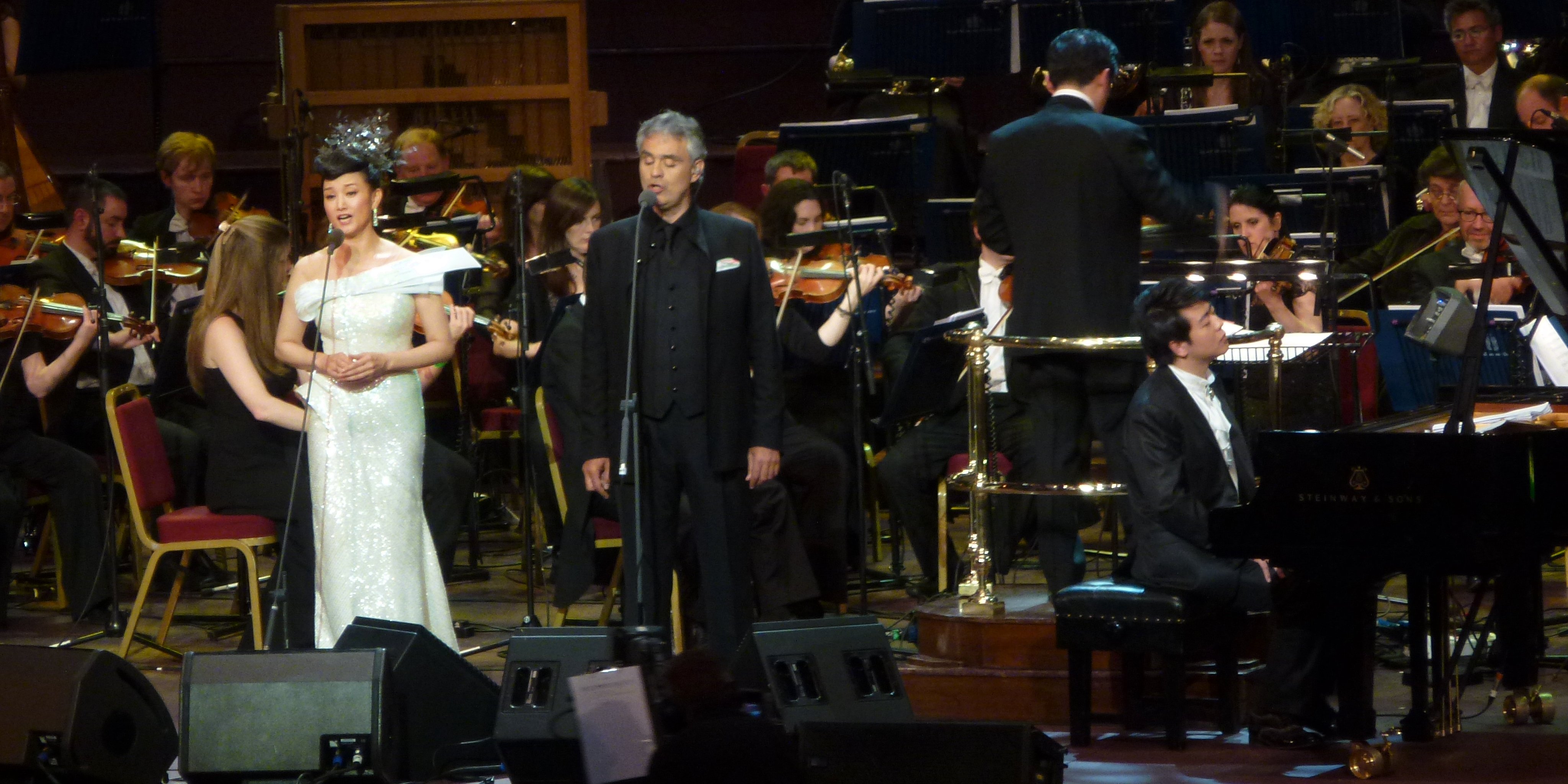 File:Song Bocelli Lang East Meets West.jpg - Wikimedia Commons