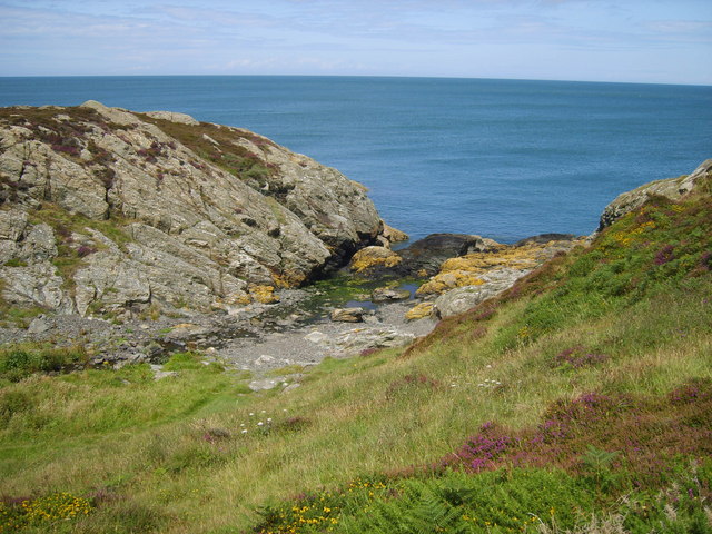 File:The Afon Ffynnon Eilian inlet - geograph.org.uk - 1417390.jpg