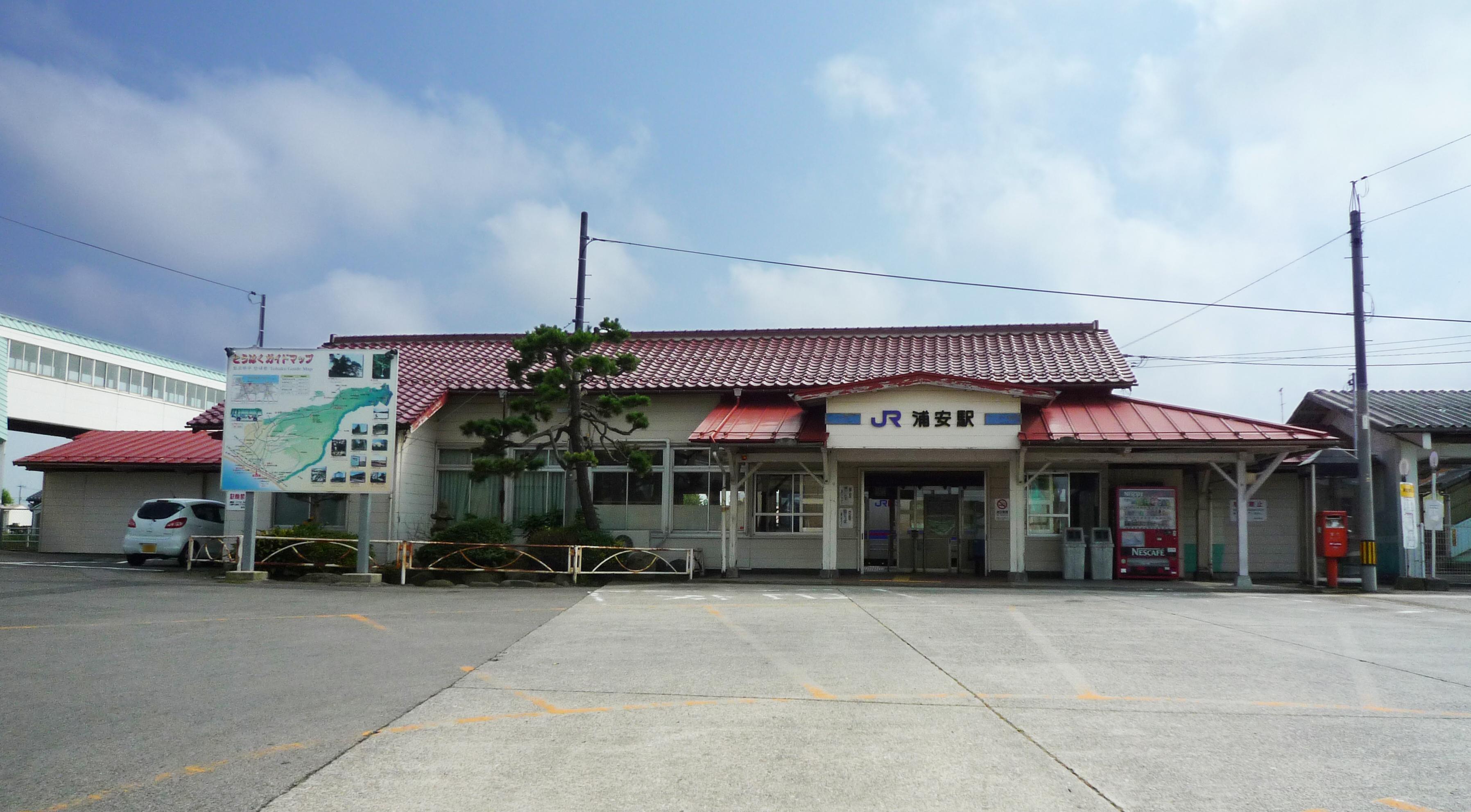 Urayasu_Station.JPG