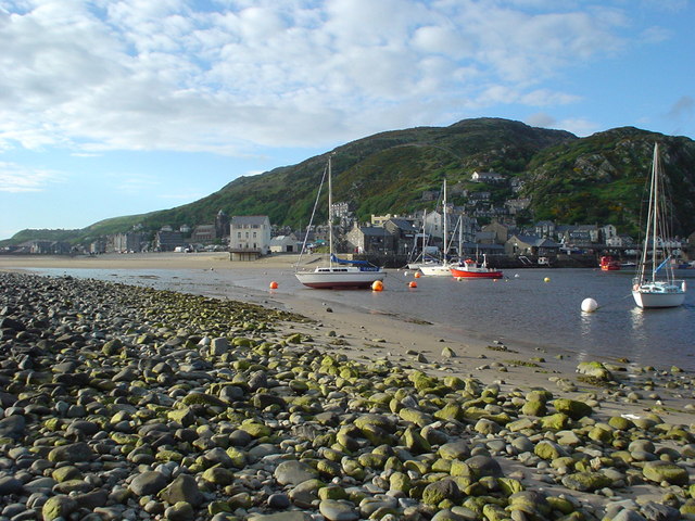 File:View from "The Island". Barmouth. - geograph.org.uk - 585353.jpg