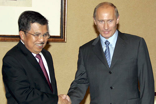 File:Vladimir Putin with Yusuf Kalla-1.jpg