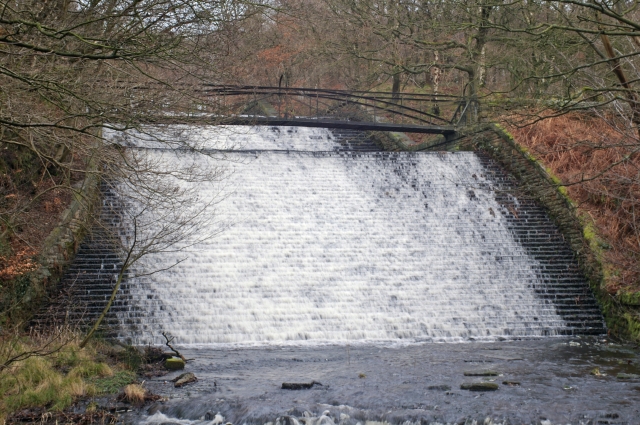 Weir at Roddlesworth - geograph.org.uk - 362303