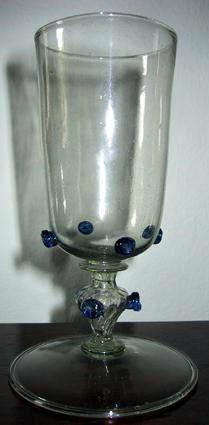 File:Wine glass circa 1600.jpg