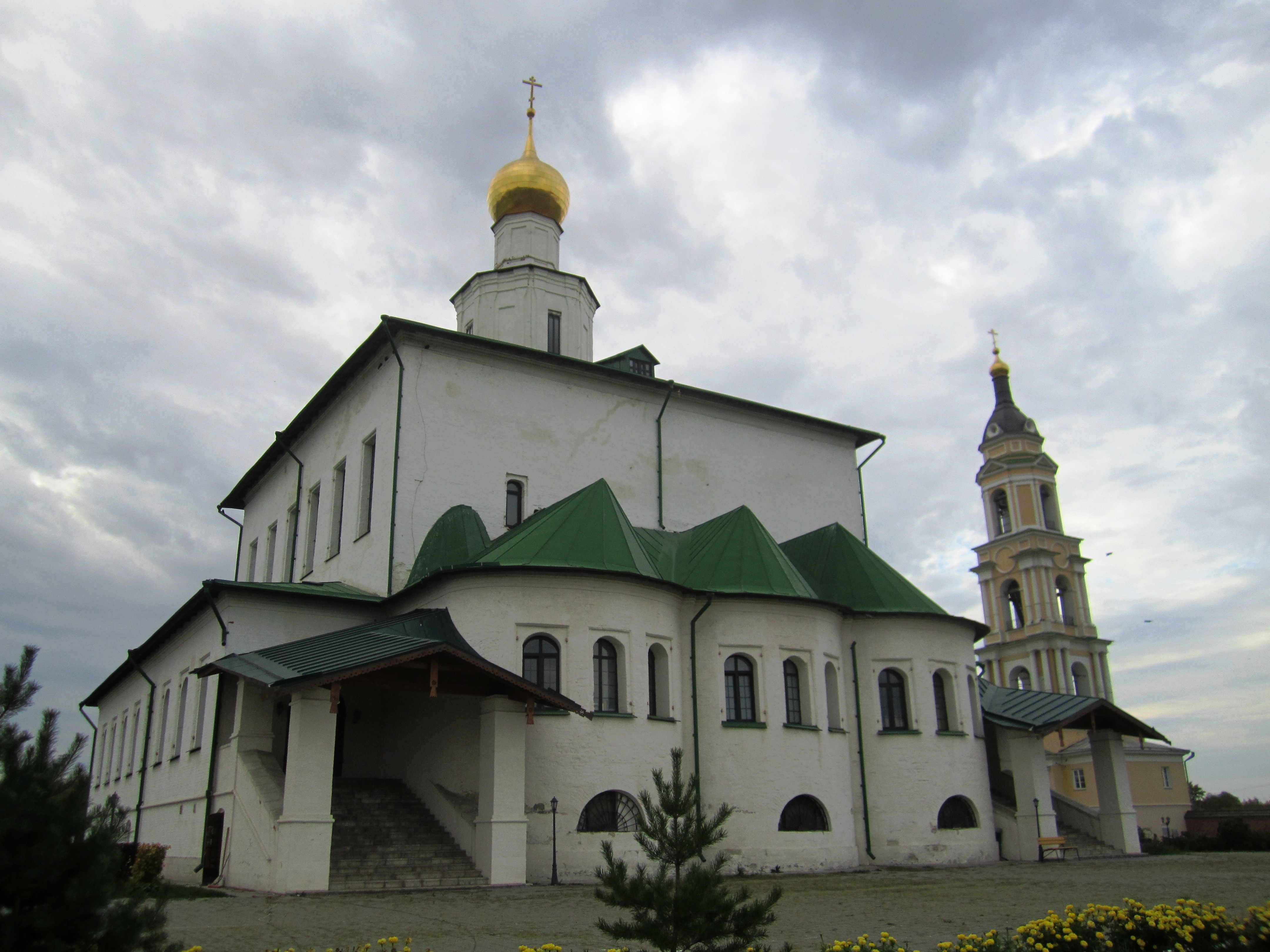 Храм Николая Чудотворца в Голутвине