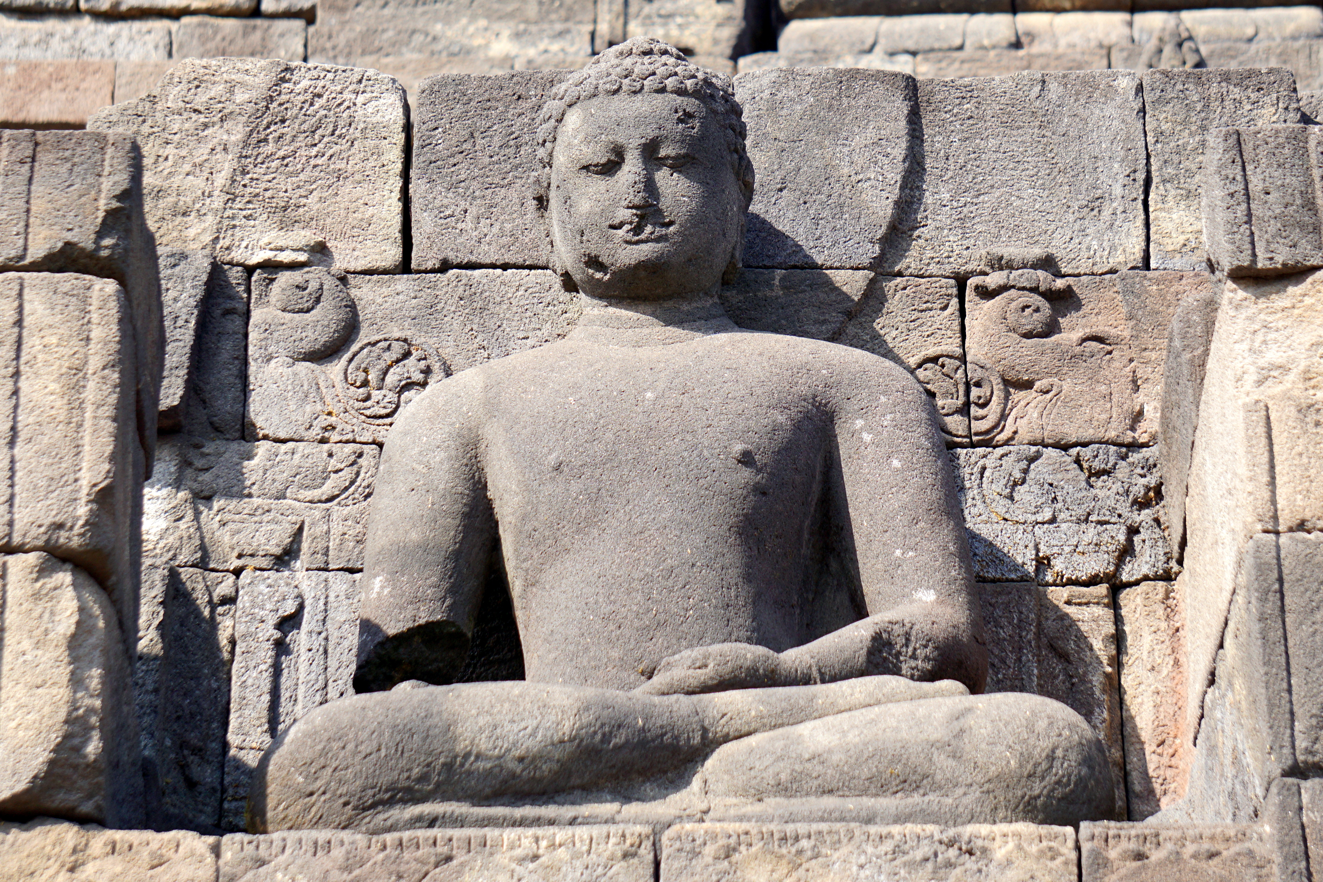 File:104-Amoghasiddhi-Abhaya-Mudra-Original.jpg - Wikimedia Commons