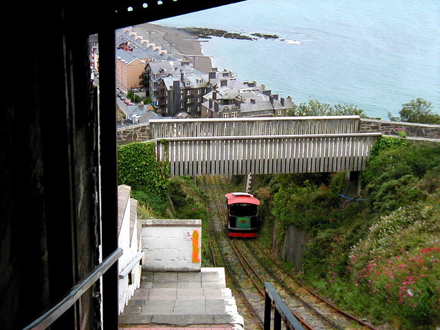 File:Aberystwyth Cliff Railway 1.JPG