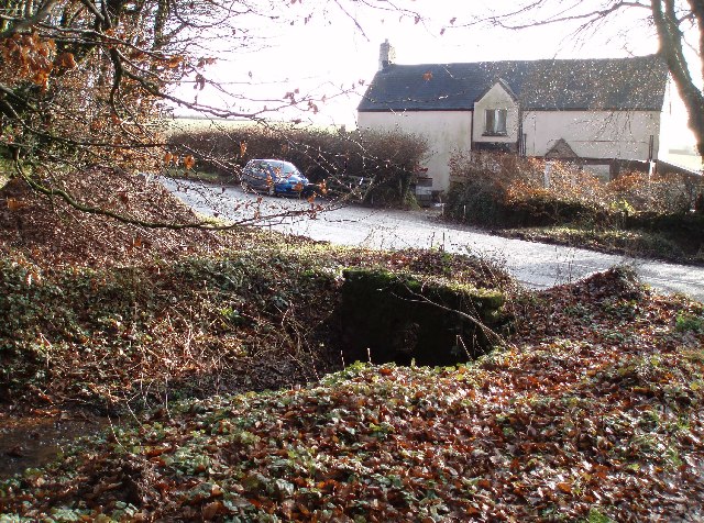 File:Cottage - geograph.org.uk - 104232.jpg