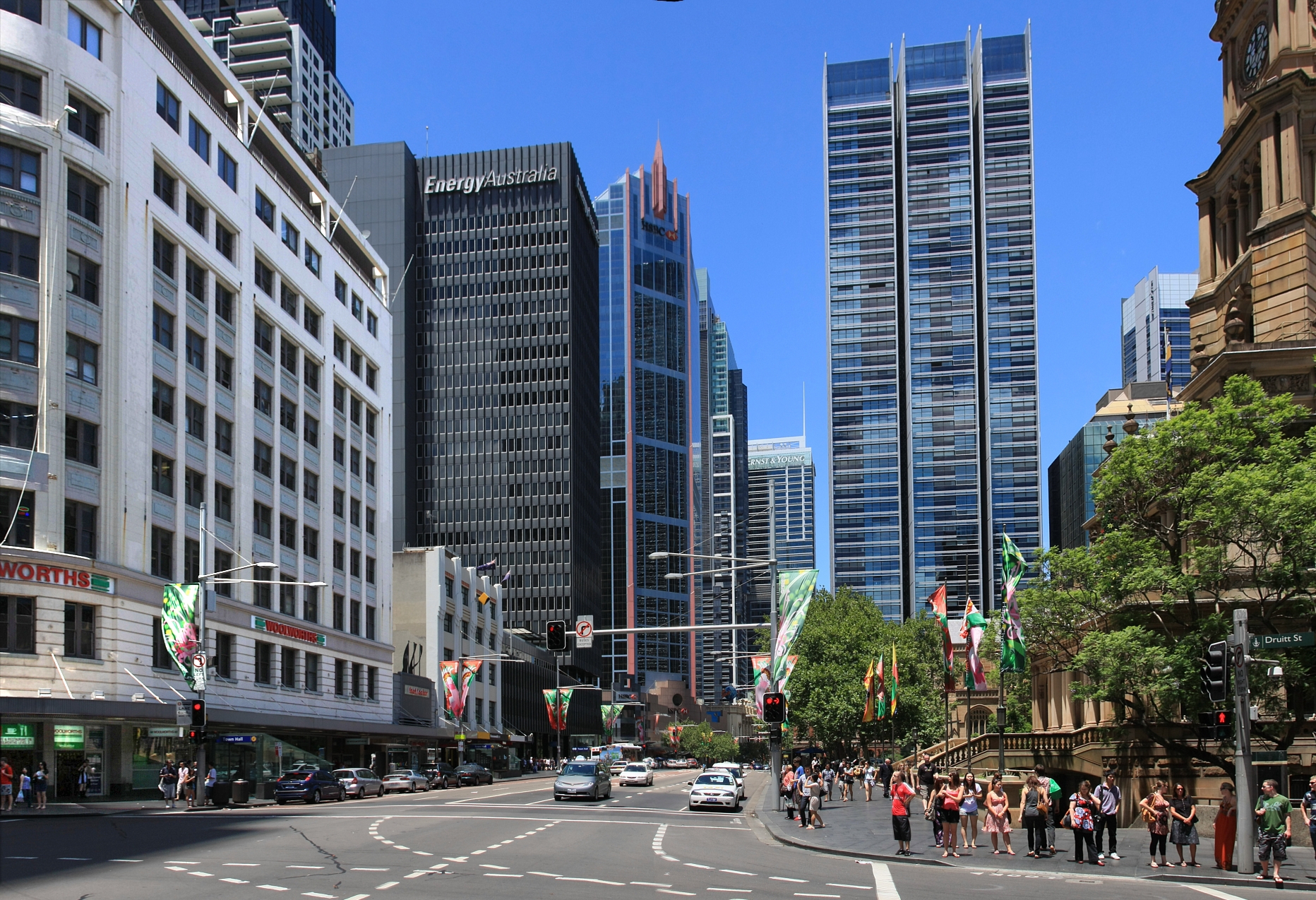 SYDNEY AUSTRALIA George_street_in_Sydney_Australia