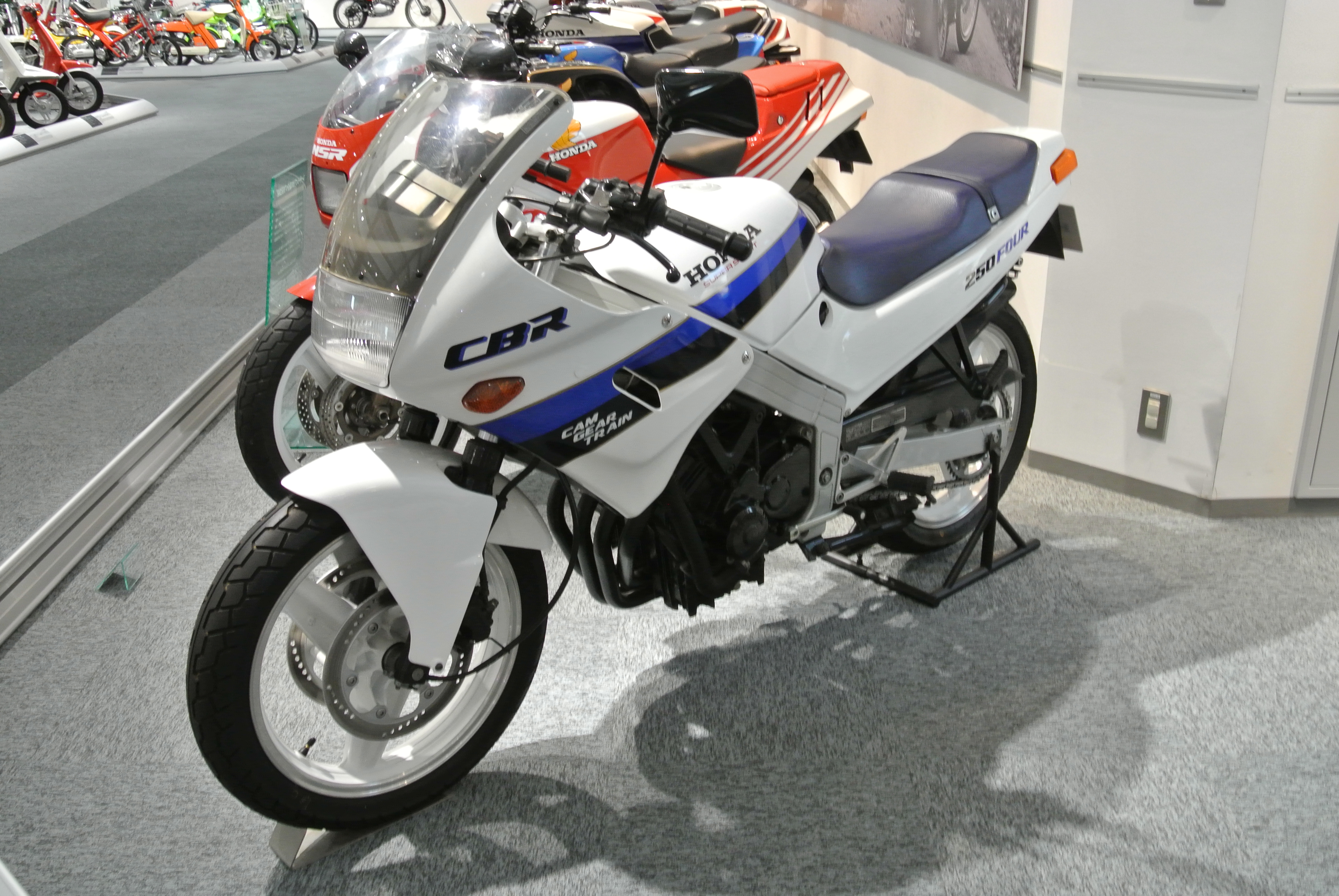 Honda CBR250F - Wikipedia