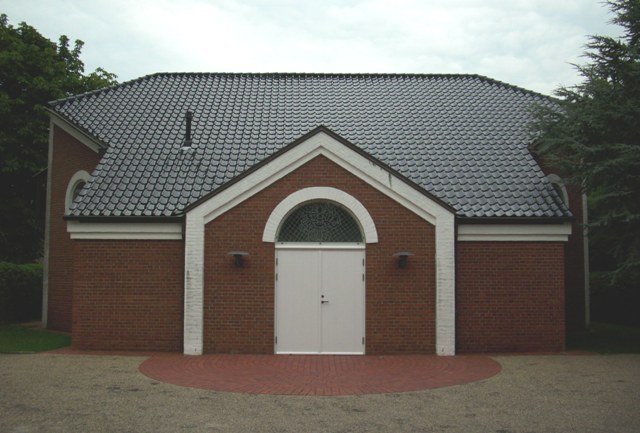 File:Husum Danske Kirke.jpg