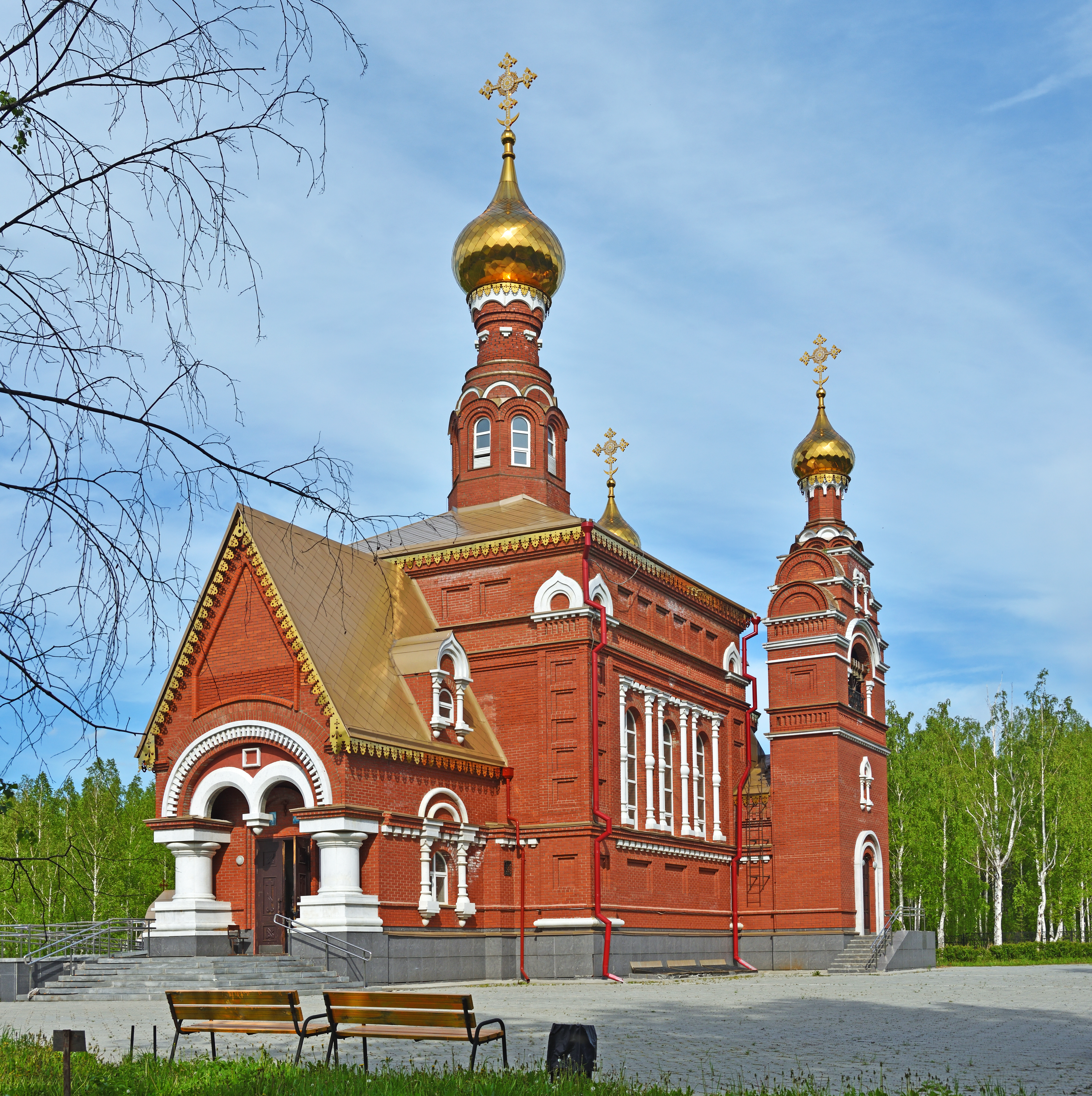 Красноуральск. Красноуральск Церковь Иоанна Кронштадтского и Сергия Радонежского. Иоанно-Сергиевский храм в Красноуральске. Храм в Красноуральске Свердловской области. Красноуральск Иоанно Сергиевский приход.