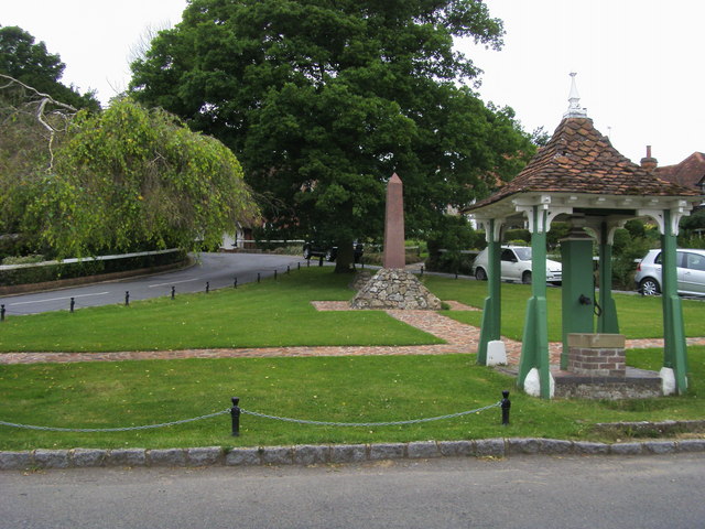 Latimer village green - geograph.org.uk - 951267