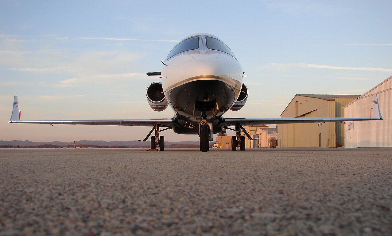 Learjet 45 (317848890).jpg