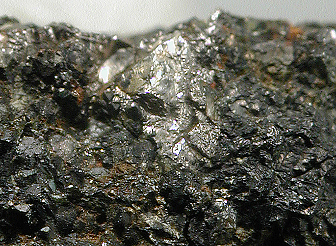 File:Linnaeite, Magnetite-502087.jpg