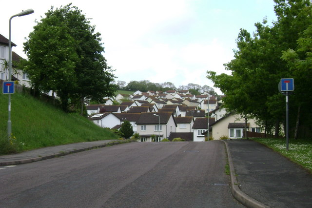 File:Moor View Drive, Teignmouth - geograph.org.uk - 1317959.jpg