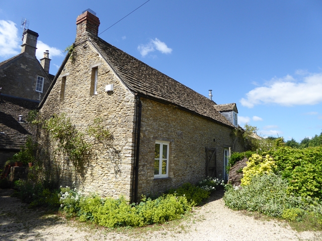 File:Self-catering cottage at Byam's Farm - geograph.org.uk - 5449458.jpg