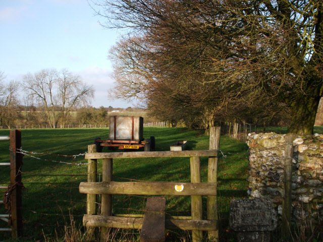 File:Stile at Stansted, Kent - geograph.org.uk - 1112345.jpg