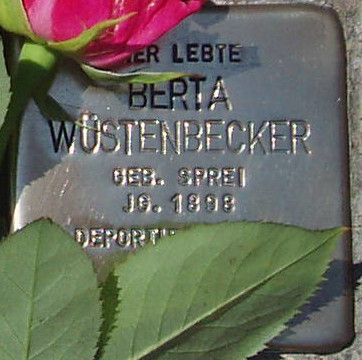 File:Stolperstein HB - Berta Wüstenbecker 1898.jpg