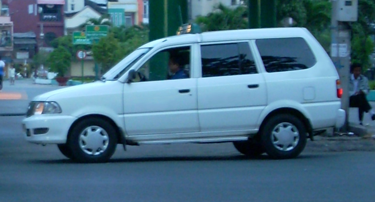 File:Toyota Zace in Vietnam 20080219.jpg