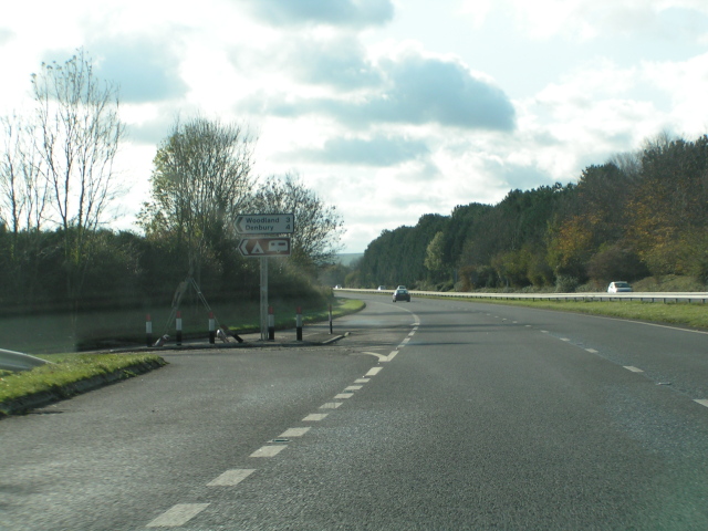 File:Turning to Woodland and Denbury on the west-bound A38 - geograph.org.uk - 1575127.jpg