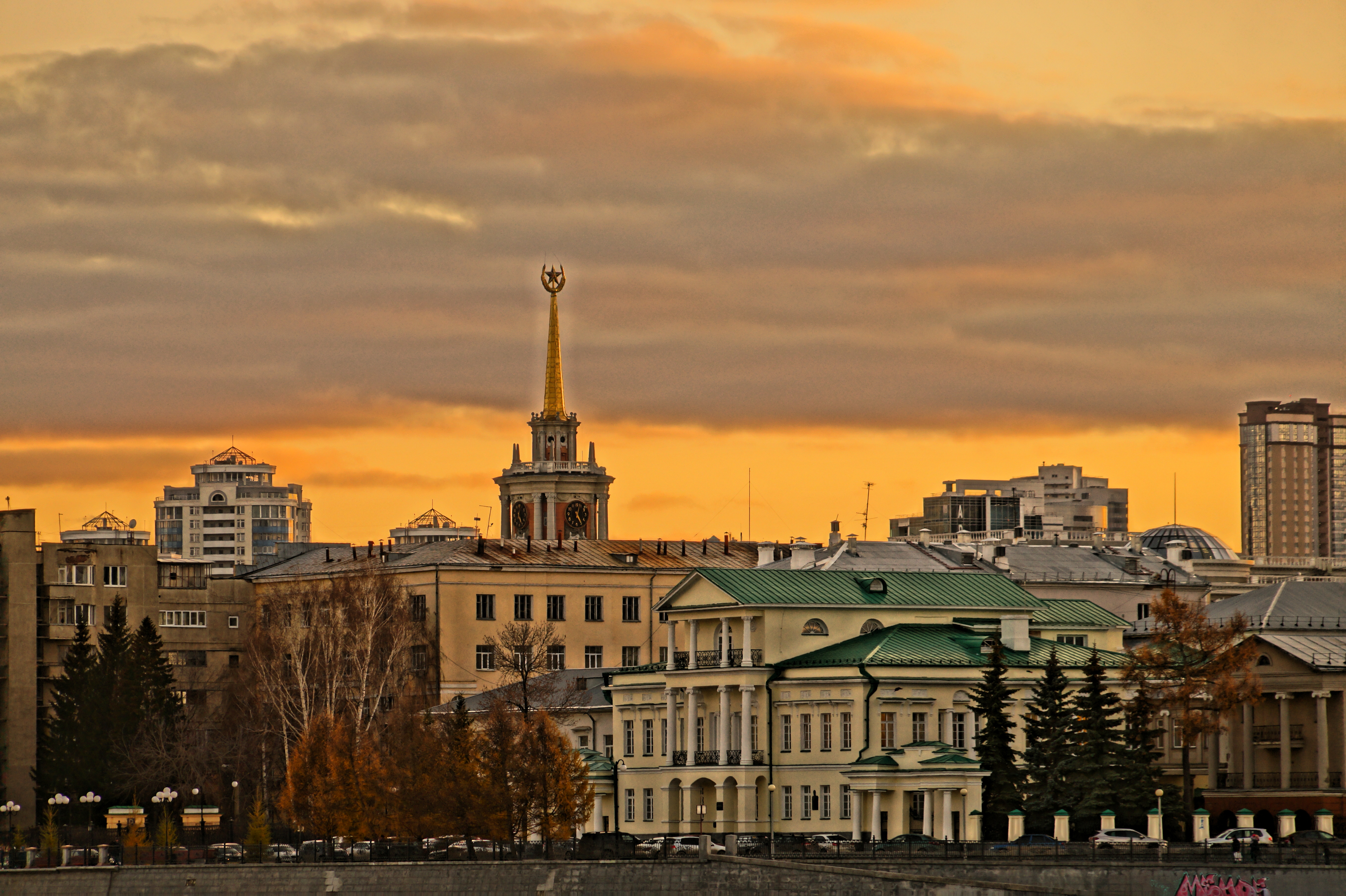 Фото дом со шпилем дзержинск