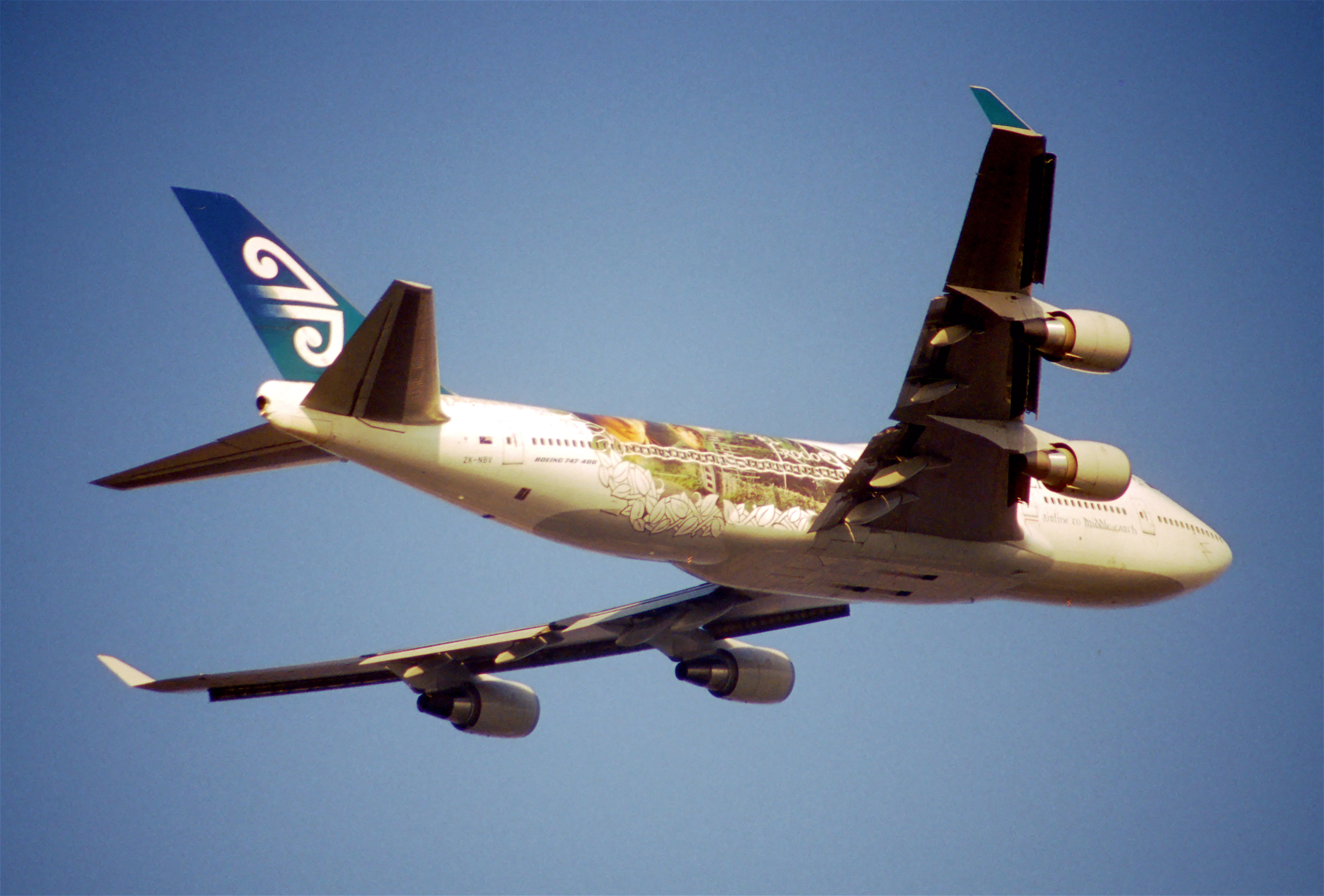 File:208ax - Air New Zealand Boeing 747-419, ZK-NBV@LHR,22.02.2003 