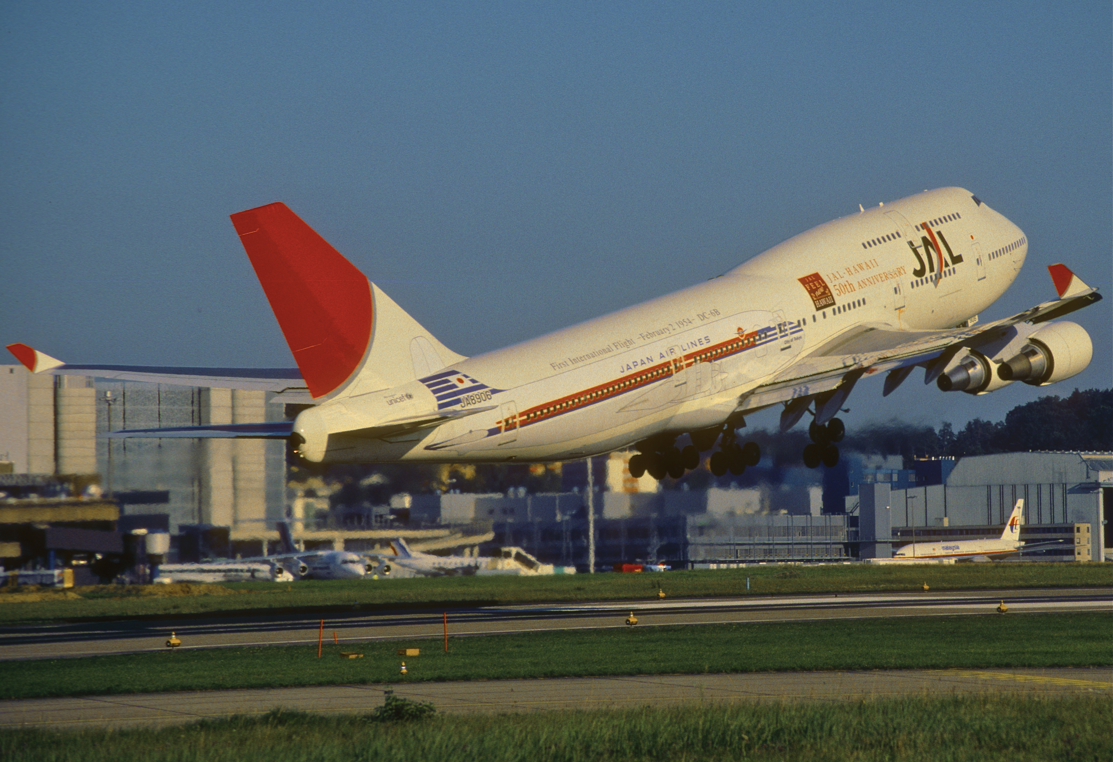 File:314ci - JAL Japan Airlines Boeing 747-400; JA8906@ZRH;02.09