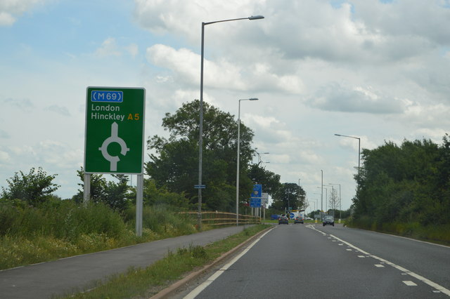 File:A5, Watling St - geograph.org.uk - 4708568.jpg