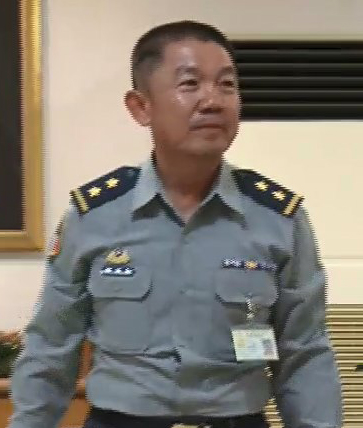 File:Army (ROCA) Lieutenant General Hau Yi-chih 陸軍中將郝以知 (20150618 總統視導桃園地區陸軍航空601旅及陸軍司令部 15m11s).png