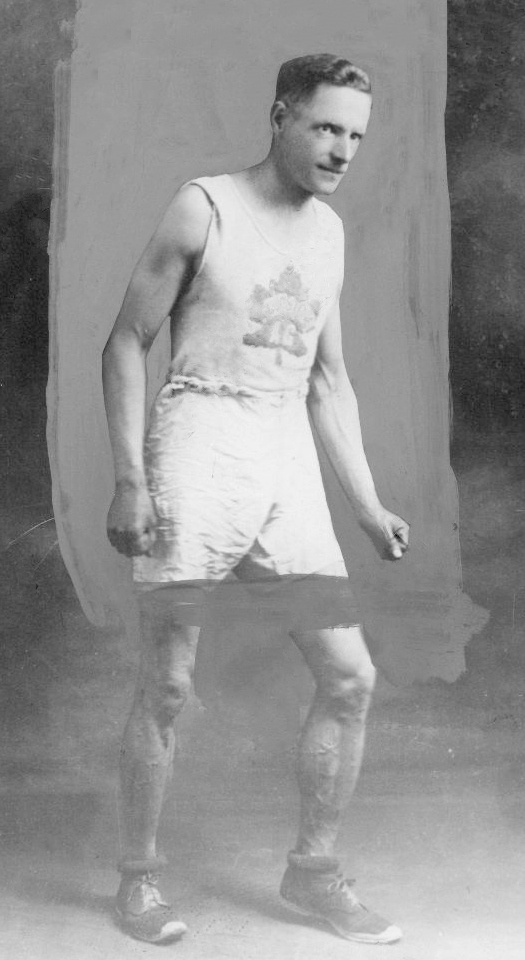 Scholes in 1924