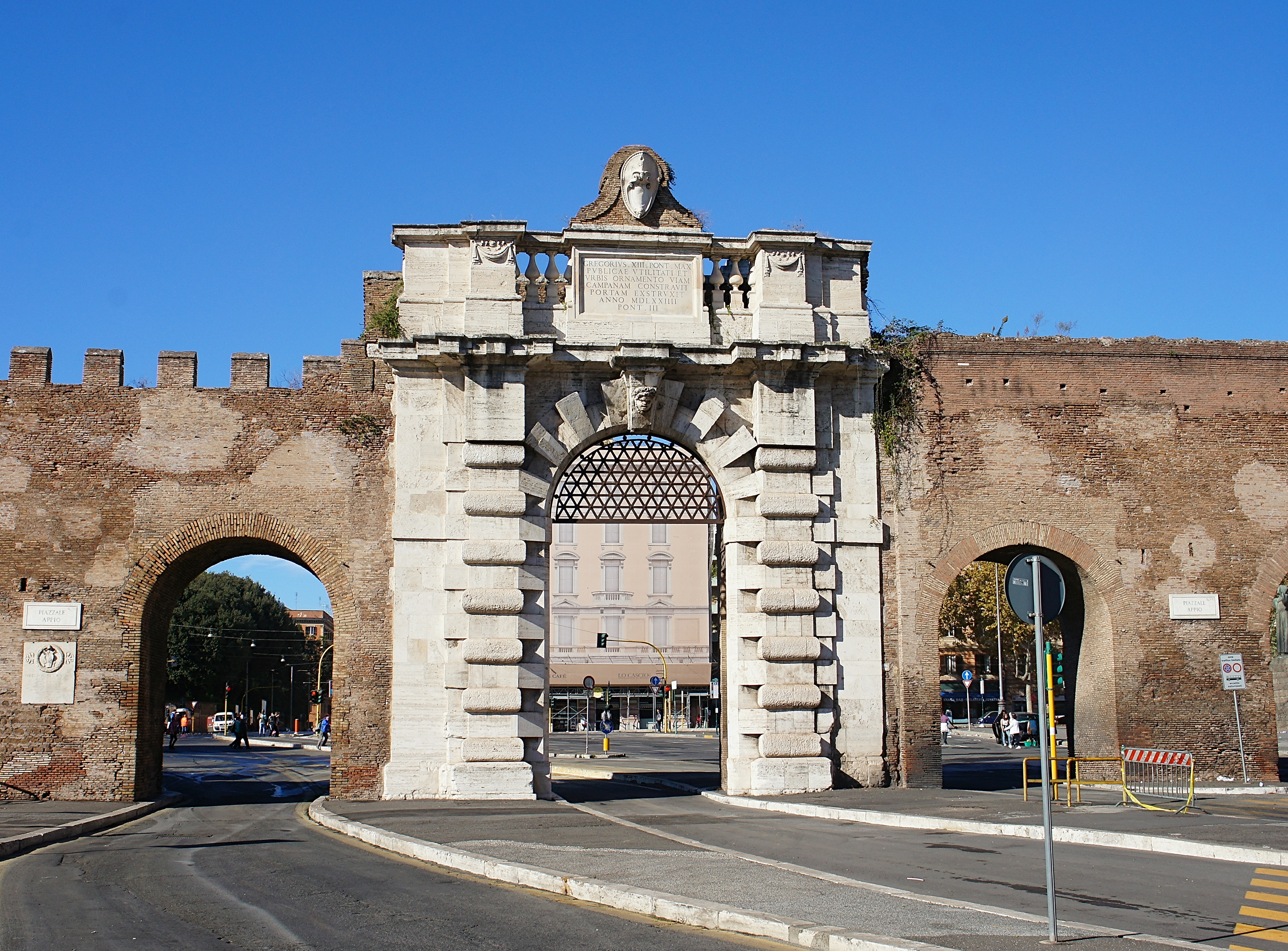 Gate of xiii