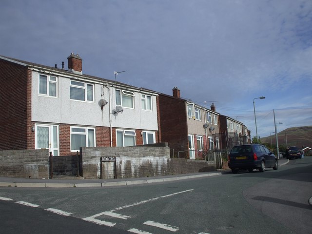 File:Brynteg, at the junction with Keir Hardie Rd, Maesteg - geograph.org.uk - 1000817.jpg