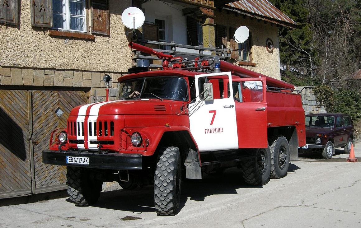 Файл:Bulgarian fire engine.jpg – Уикипедия